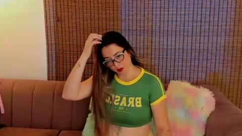 Snapshot of ariana_cross_ chatting on July 2026 01:41:02 PM Ariana Cruz online show from July 2026 01:41:02 PM