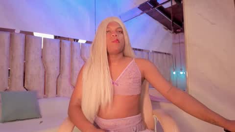 ariana_grande233 online show from February 2026 11:50:01 AM