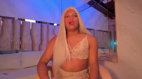 ariana_grande233 online show from February 2026 11:41:01 AM