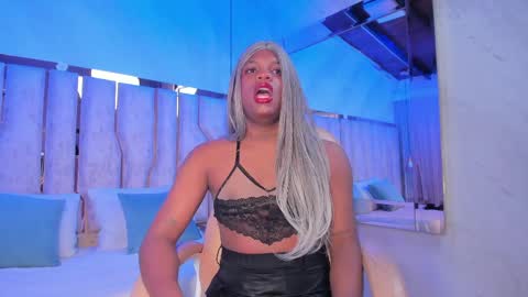 ariana_grande233 online show from March 2026 11:44:02 AM