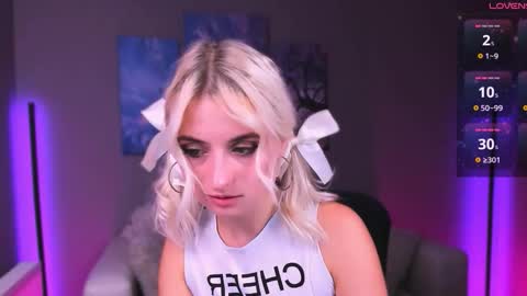 Snapshot of ariana_ross7 chatting on September 2025 02:02:01 AM ariana_ross7 online show from September 2025 02:02:01 AM