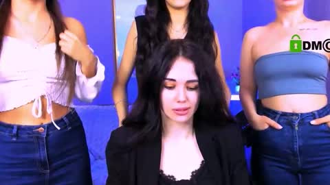 Snapshot of ariana_ross7 chatting on November 2025 09:24:02 PM ariana_ross7 online show from November 2025 09:24:02 PM