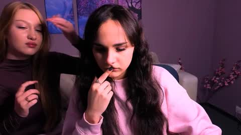 Snapshot of ariana_ross7 chatting on November 2025 12:05:02 PM ariana_ross7 online show from November 2025 12:05:02 PM