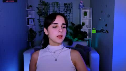 Snapshot of ariana_ross7 chatting on June 2026 07:19:01 PM ariana_ross7 online show from June 2026 07:19:01 PM