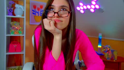 Ariana online show from April 2026 09:39:33 PM