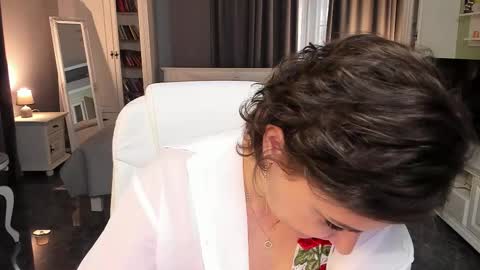 Ana online show from December 2025 12:54:01 PM