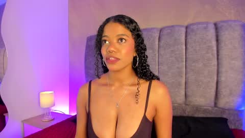 Snapshot of arianna_roxe_ chatting on June 2026 05:24:01 AM arianna_roxe_ online show from June 2026 05:24:01 AM