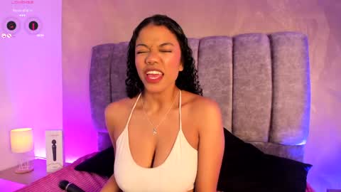 Snapshot of arianna_roxe_ chatting on June 2026 05:45:02 AM arianna_roxe_ online show from June 2026 05:45:02 AM