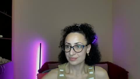 Arianna online show from March 2025 06:54:01 PM