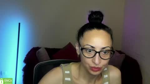 Arianna online show from September 2025 06:20:01 PM