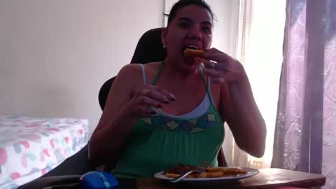 Snapshot of ariannaloovel chatting on September 2025 06:24:02 PM ariannaloovel online show from September 2025 06:24:02 PM