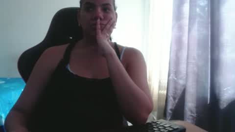 Snapshot of ariannaloovel chatting on October 2025 06:16:02 PM ariannaloovel online show from October 2025 06:16:02 PM