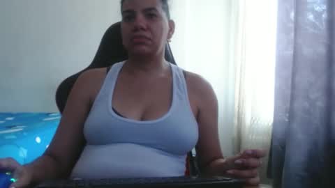 Snapshot of ariannaloovel chatting on October 2025 05:11:02 PM ariannaloovel online show from October 2025 05:11:02 PM