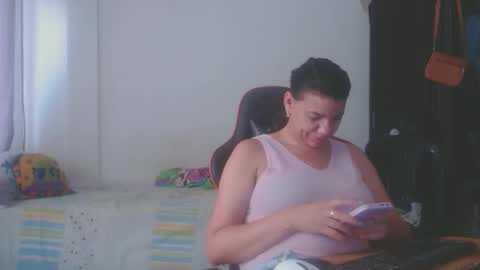 ariannaloovel online show from April 2026 04:52:01 PM