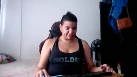 Snapshot of ariannaloovel chatting on June 2026 03:27:02 PM ariannaloovel online show from June 2026 03:27:02 PM