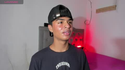 ariel_adan online show from April 2026 11:25:02 PM