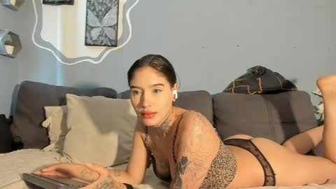 Snapshot of ariel_andcharlotte chatting on June 2026 05:57:02 PM ariel_andcharlotte online show from June 2026 05:57:02 PM