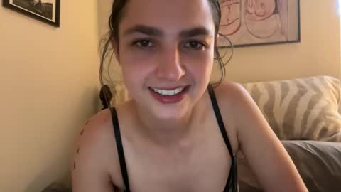 Snapshot of ariel_lena chatting on September 2025 09:29:02 PM Ariel online show from September 2025 09:29:02 PM