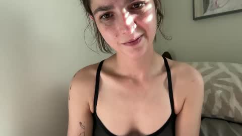 Snapshot of ariel_lena chatting on October 2025 08:04:01 PM Ariel online show from October 2025 08:04:01 PM