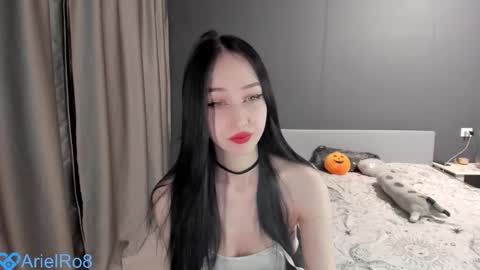 Ariel online show from November 2025 05:37:01 PM