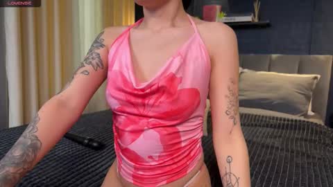 Snapshot of arielfrey chatting on November 2025 07:40:01 AM My name is Ariel and ITS MY FIRST DAY online show from November 2025 07:40:01 AM