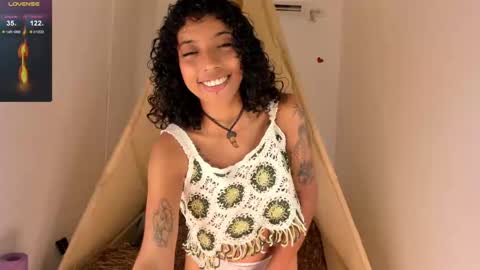 Snapshot of ariella_ruiz chatting on October 2025 03:31:02 PM A R I online show from October 2025 03:31:02 PM