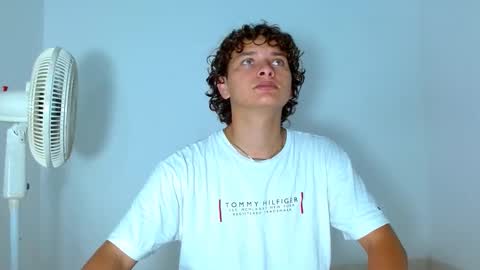 Ariel Aoir online show from March 2026 09:14:01 PM