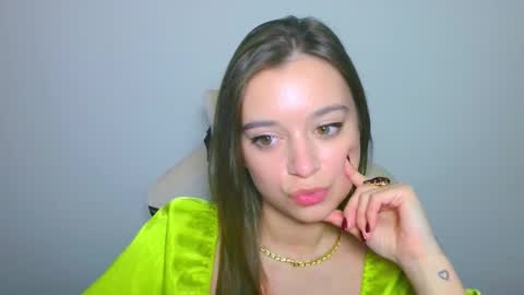 Snapshot of arielsandres chatting on October 2025 01:21:02 PM Ariel online show from October 2025 01:21:02 PM