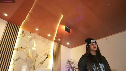 Snapshot of arigigomez chatting on May 2026 11:49:01 AM Arigi Gomez online show from May 2026 11:49:01 AM