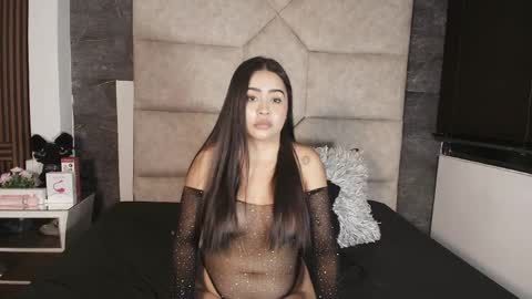Snapshot of ariia_monroee chatting on April 2026 01:31:02 AM ariia_monroee online show from April 2026 01:31:02 AM