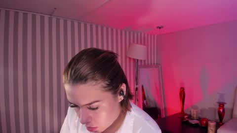 Snapshot of ariianabaker chatting on January 2025 01:39:01 PM Arianna online show from January 2025 01:39:01 PM