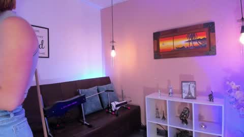 Snapshot of ariianabaker chatting on February 2025 07:17:02 PM Arianna online show from February 2025 07:17:02 PM