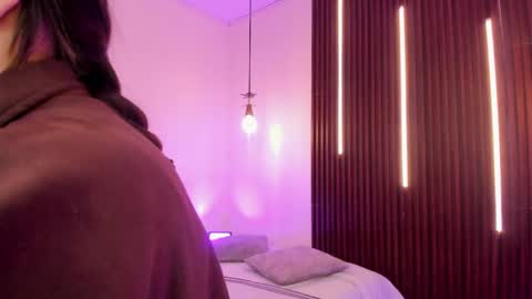 Arianna  online show from June 2026 12:33:02 PM