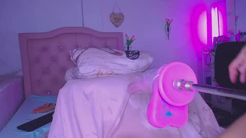 Snapshot of arishott chatting on May 2026 04:07:02 AM ArisSPEED UP MY FUCK MACHINE AND MAKE ME CUM online show from May 2026 04:07:02 AM