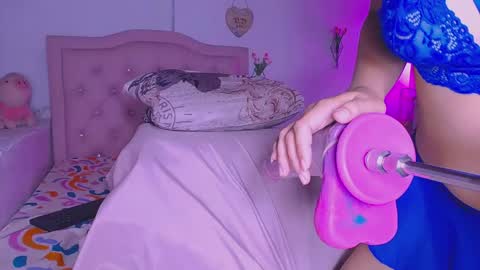 Snapshot of arishott chatting on June 2026 01:50:02 AM ArisSPEED UP MY FUCK MACHINE AND MAKE ME CUM online show from June 2026 01:50:02 AM