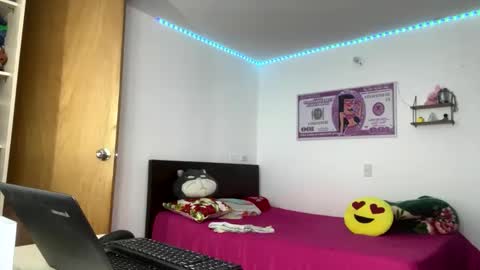 ariza1515 online show from November 2025 10:04:02 AM