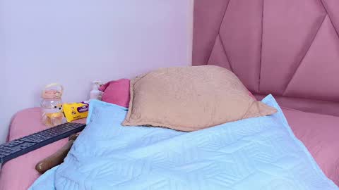 Arleth  online show from February 2025 06:15:02 AM