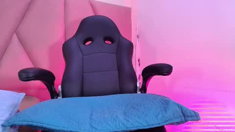 Arleth  online show from September 2025 03:08:01 AM