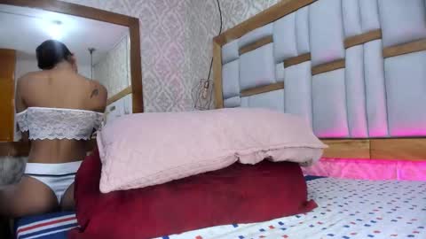 Arleth  online show from November 2025 03:01:02 AM