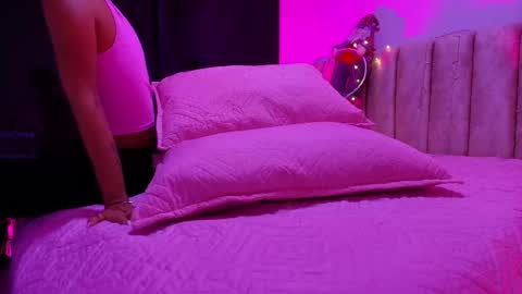 Arleth  online show from December 2025 03:04:01 AM