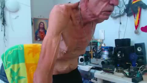 armaduradeacero online show from November 2025 06:45:01 PM