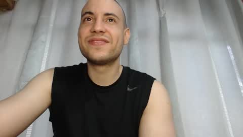 Snapshot of armando_2002 chatting on November 2025 05:37:02 PM ARMANDO online show from November 2025 05:37:02 PM