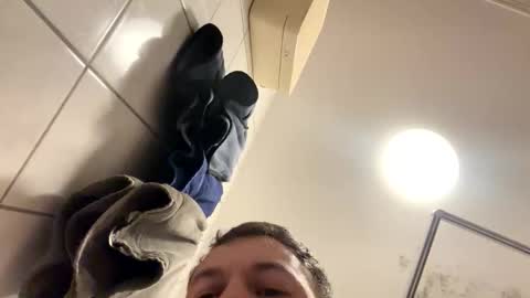 armyskater32 online show from November 2025 09:14:01 PM