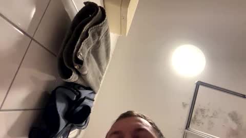 armyskater32 online show from February 2026 09:18:02 PM