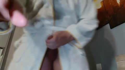 Snapshot of armytooo chatting on October 2025 09:38:02 PM Matt Huge online show from October 2025 09:38:02 PM