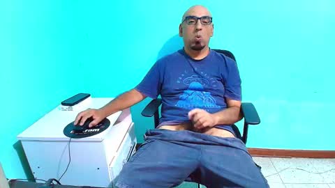 arnelux72 online show from March 2026 05:02:01 AM