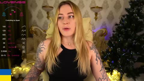 AROLINA online show from December 2024 01:04:02 AM