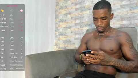 Snapshot of aron_clark chatting on May 2026 04:04:02 PM A R O N online show from May 2026 04:04:02 PM