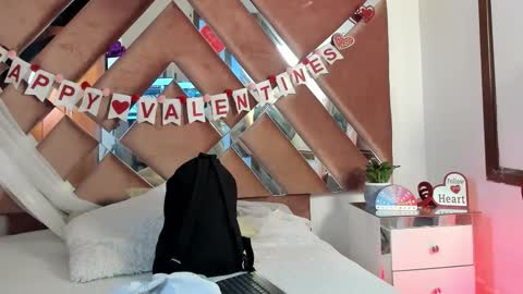 Aron cruz  online show from February 2026 12:45:02 PM