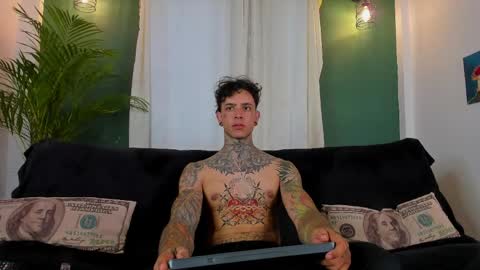 Snapshot of aron_ford chatting on May 2026 10:06:01 PM Aron ford online show from May 2026 10:06:01 PM